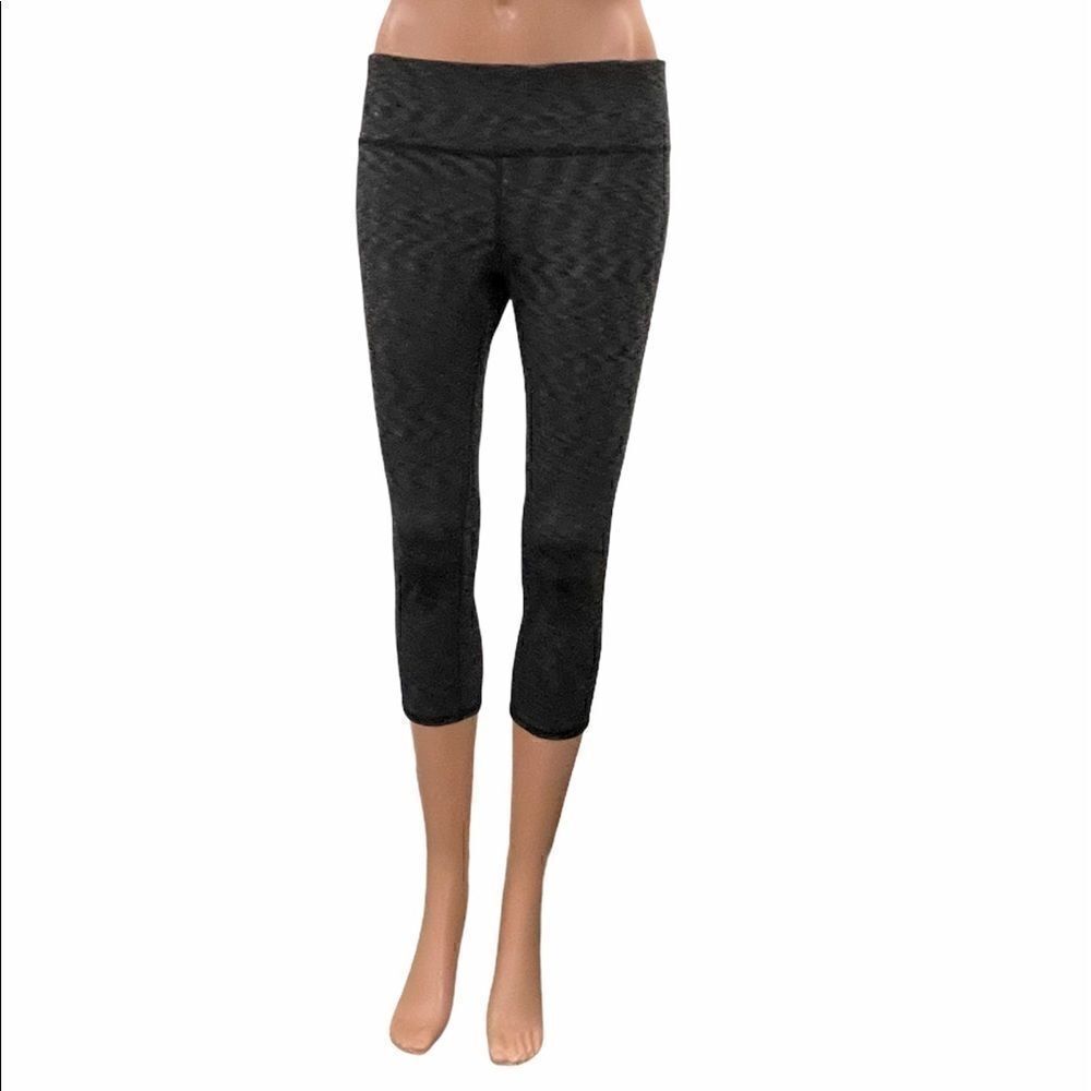Ideology cropped leggings in Size Medium